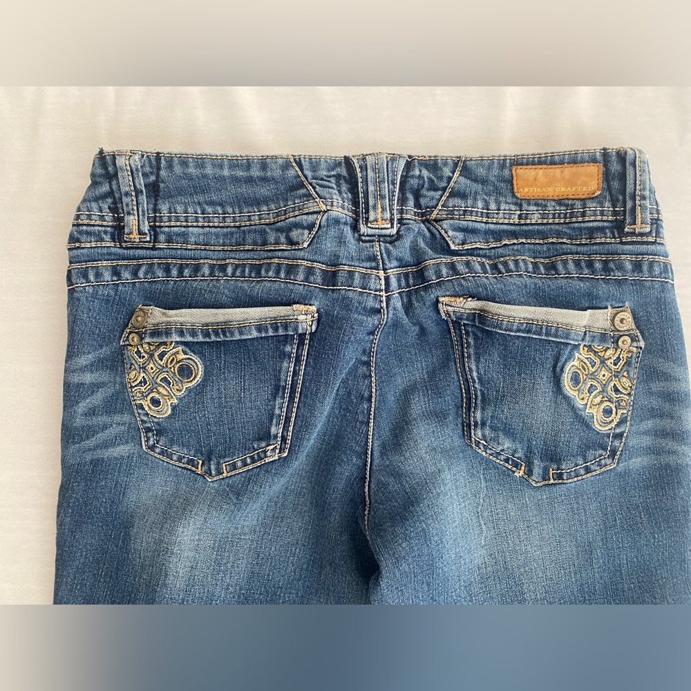 Artisan Crafted by jolt Low Rise Straight Back Pocket Embroidered Jeans Size 9 - Picture 7 of 10
